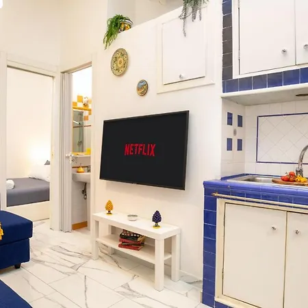 Free Netflix & Wi-fi - Tipico In Centro Apartment